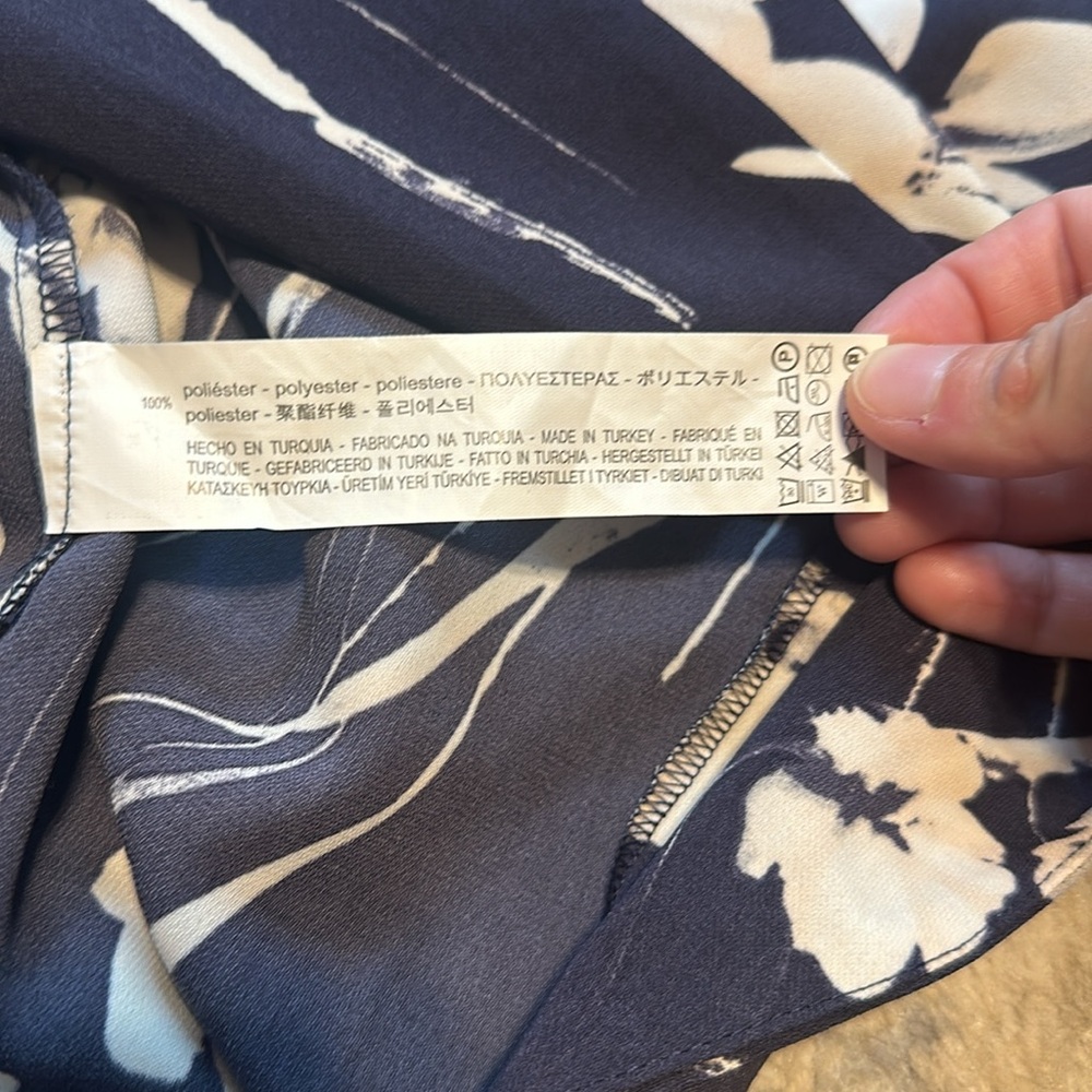 Zara Open Front Top Size Medium - image 4